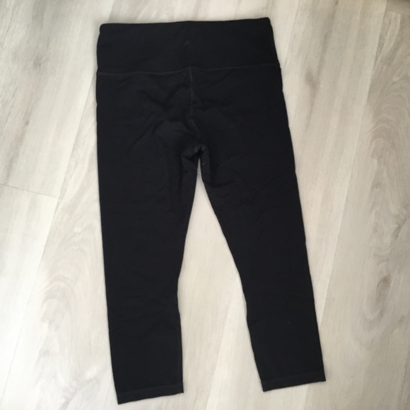 Athleta, size medium, black capri - Picture 1 of 3